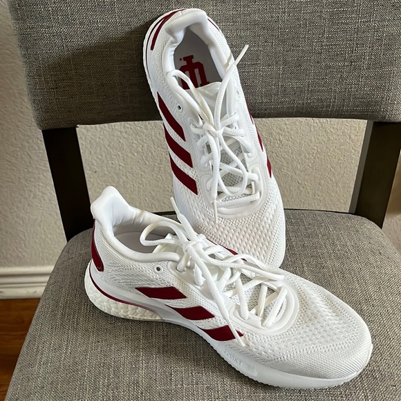 Adidas shoes Size 6.5 new without tag white with red strips - Picture 2 of 6